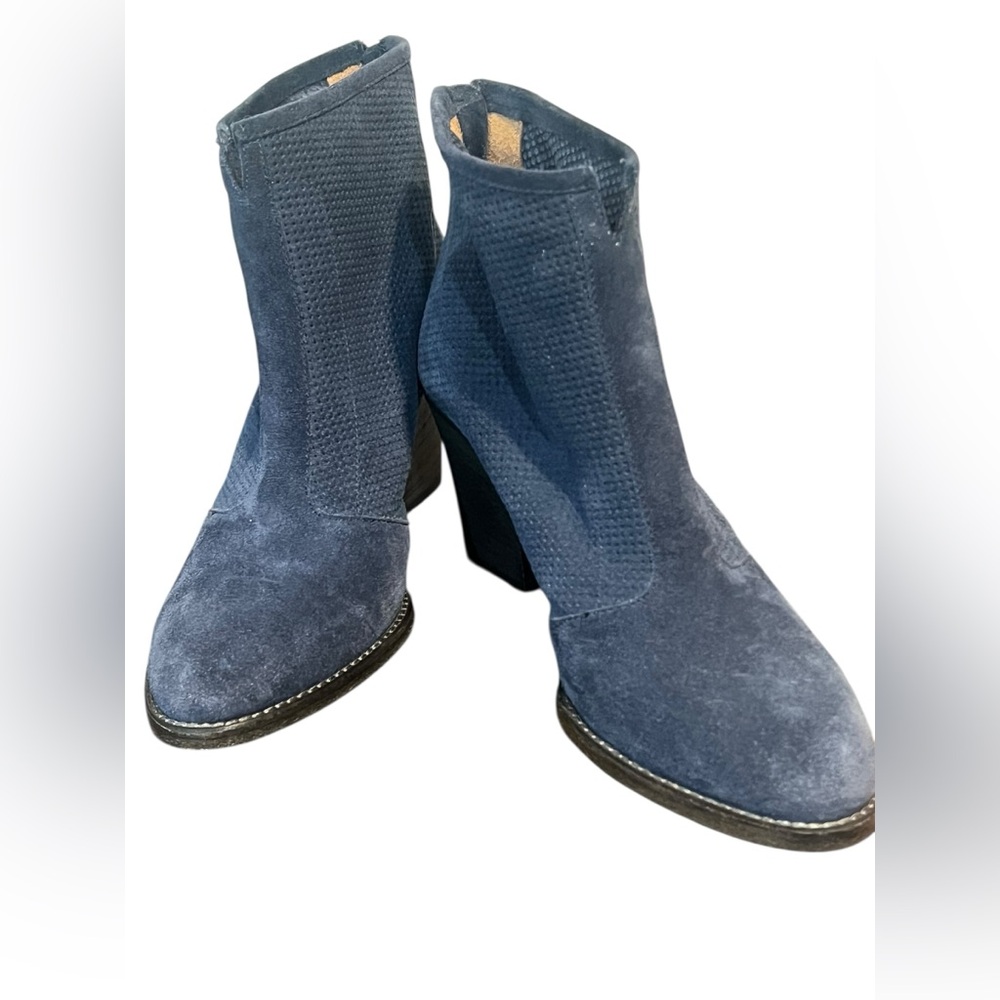 Aquatalia Navy Suede Heeled Boots